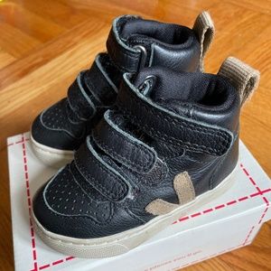 Veja toddler sneaker